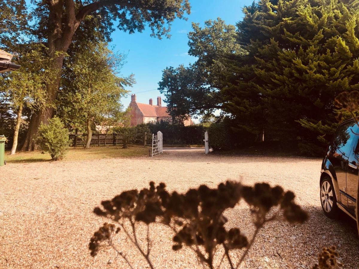 Somerleyton Meadows - The Hideaway Hut & Hot Tub Herringfleet 外观 照片