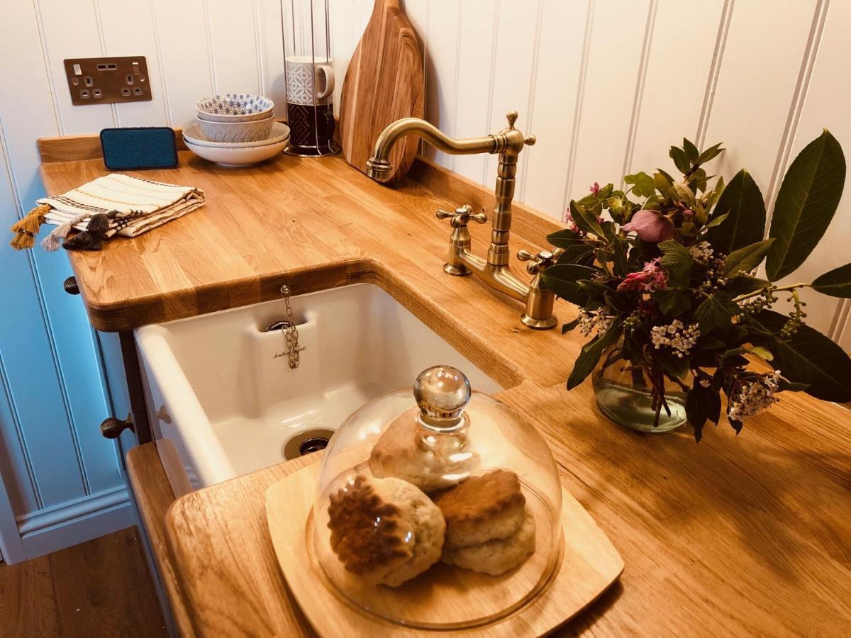 Somerleyton Meadows - The Hideaway Hut & Hot Tub Herringfleet 外观 照片