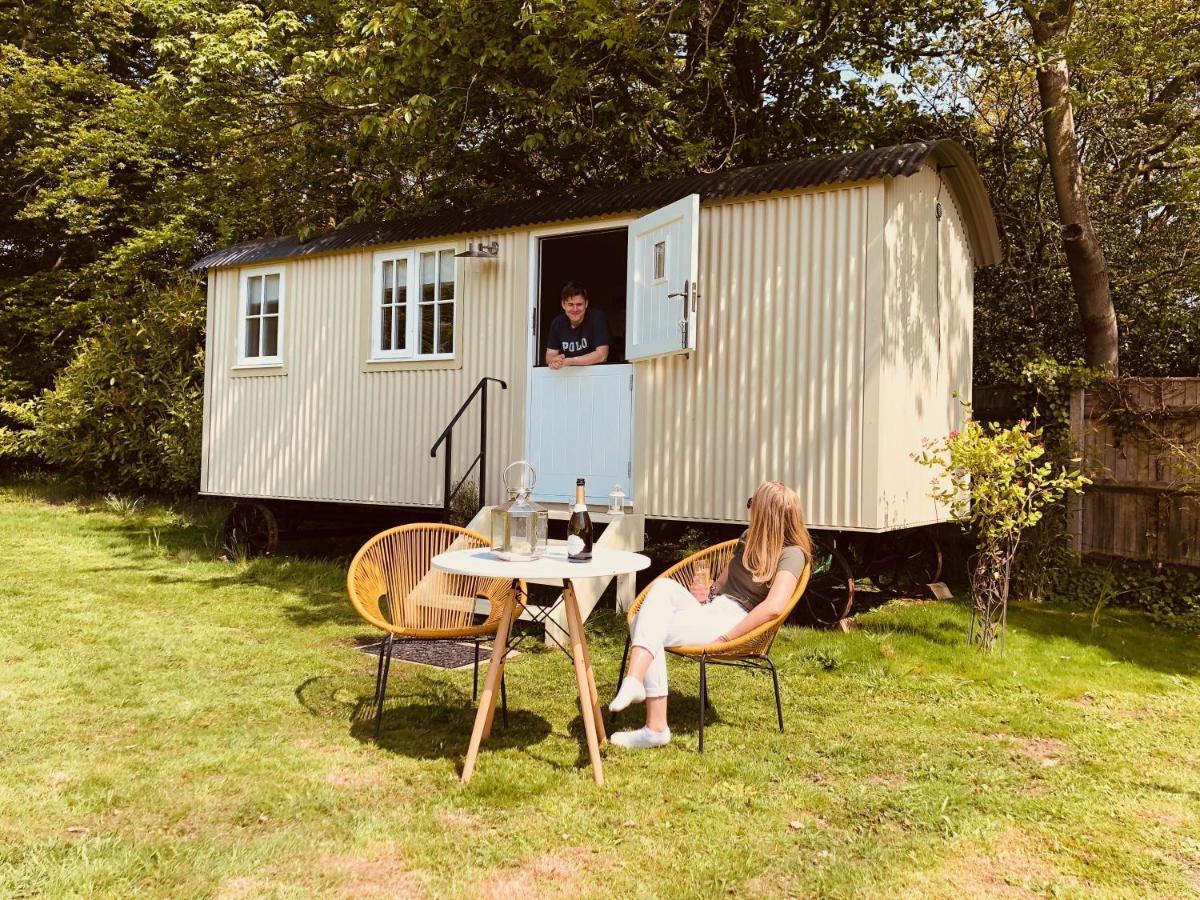 Somerleyton Meadows - The Hideaway Hut & Hot Tub Herringfleet 外观 照片